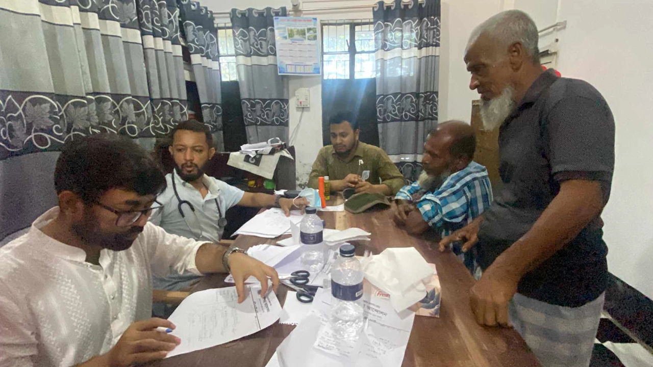 বইপড়া আন্দোলন বাংলাদেশের ফ্রি মেডিকেল ক্যাম্পেইন। ছবি : কালবেলা
