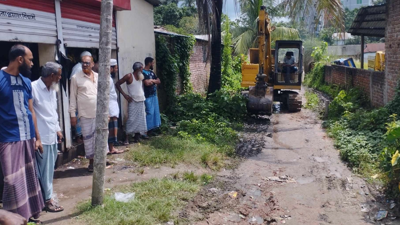 মুন্সী মাহমুদ আলী সড়কের উদ্বোধন। ছবি : কালবেলা