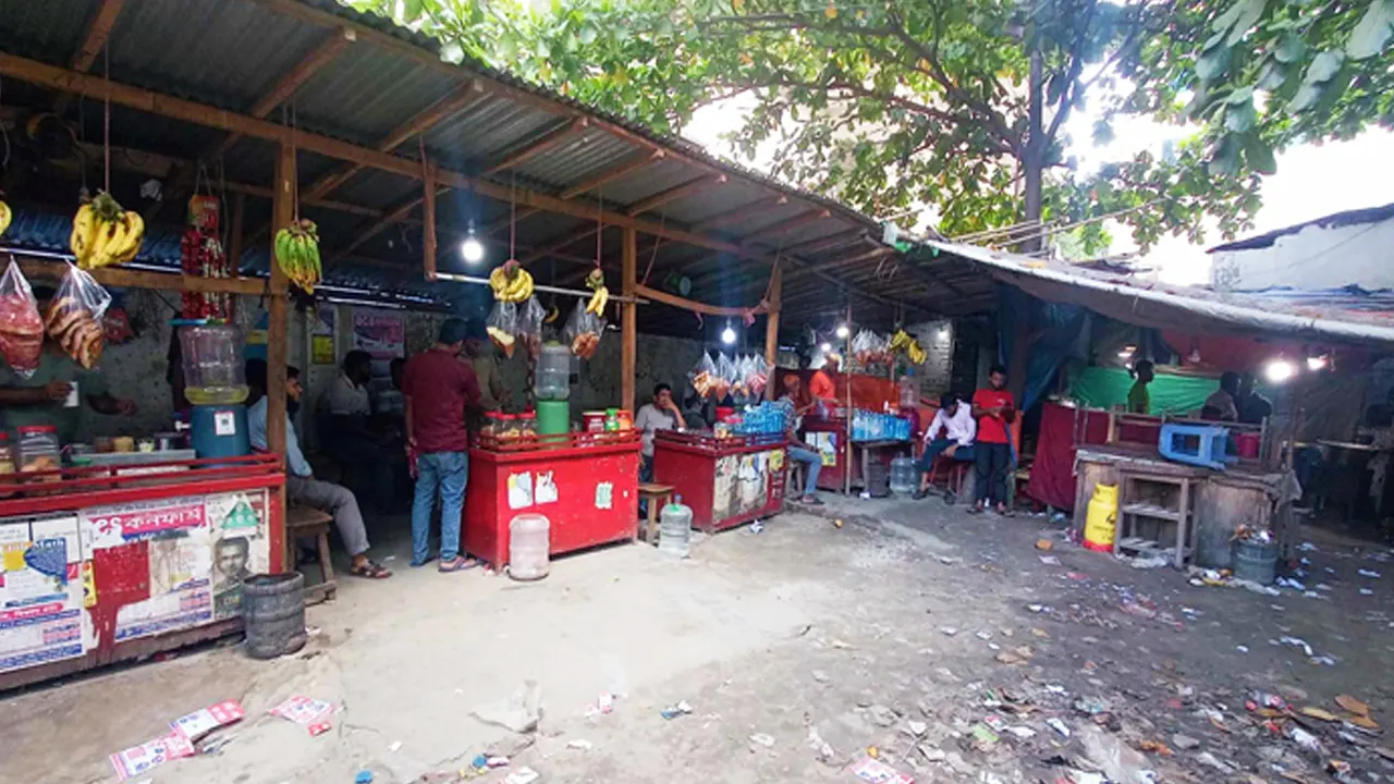 জবি টিএসসির খাবারের দাম নির্ধারণ করেছে শিক্ষার্থীরা