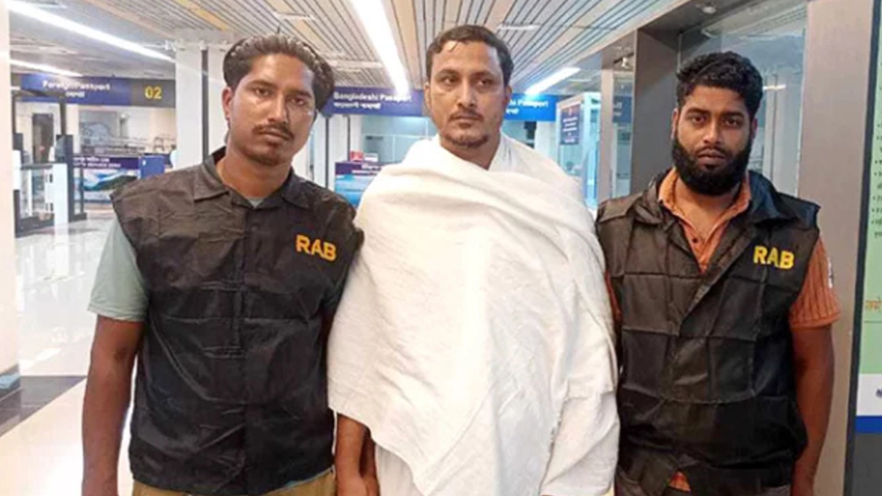 সাবেক সংসদ সদস্য আব্দুর রহমান বদির ব্যক্তিগত ক্যাশিয়ার সালাহউদ্দিন। ছবি : কালবেলা