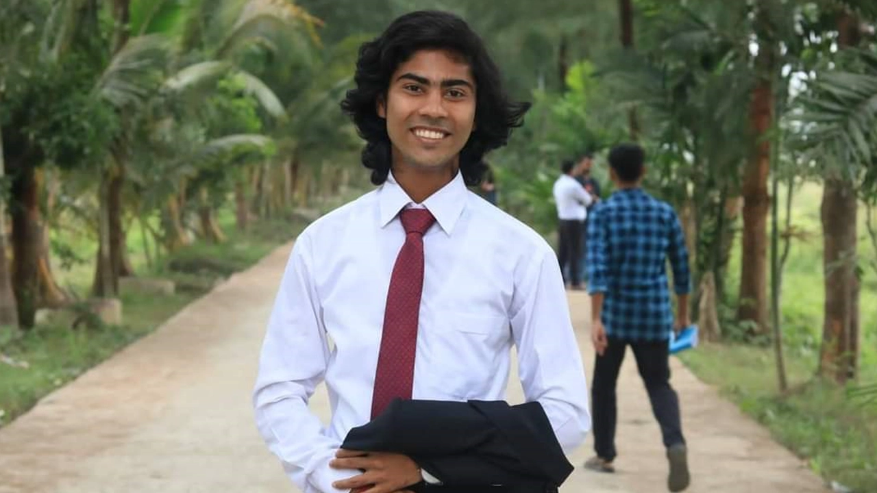 অভিযুক্ত শিক্ষার্থী হৃদয় সরকার। ছবি : কালবেলা