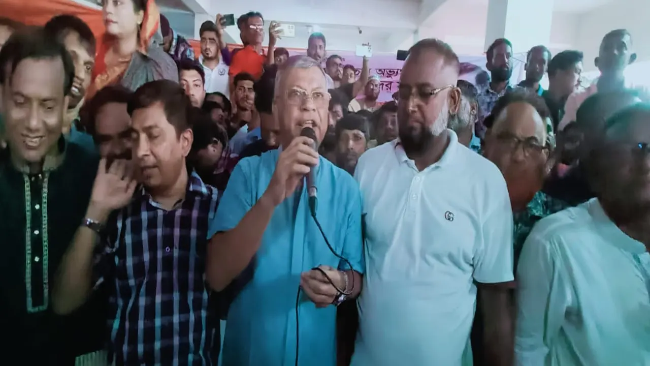 বক্তব্য রাখছেন মহানগর উত্তর বিএনপির আহবায়ক সাইফুল আলম নীরব। ছবি : সংগৃহীত