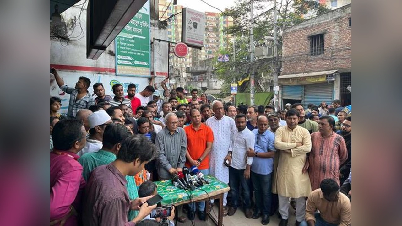 বাংলাদেশ নিয়ে ভারতের প্রতিরক্ষামন্ত্রী রাজনাথ সিংয়ের বক্তব্য ইঙ্গিতপূর্ণ  এবং উদ্বেগজনক বলে মন্তব্য করেন রিজভী। ছবি : কালবেলা
