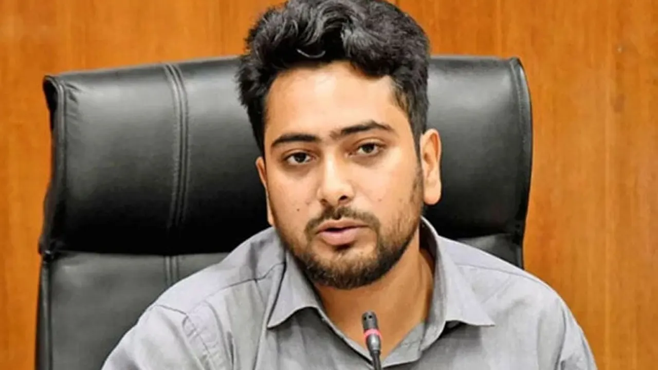 উপদেষ্টা মো. নাহিদ ইসলাম। ছবি : সংগৃহীত