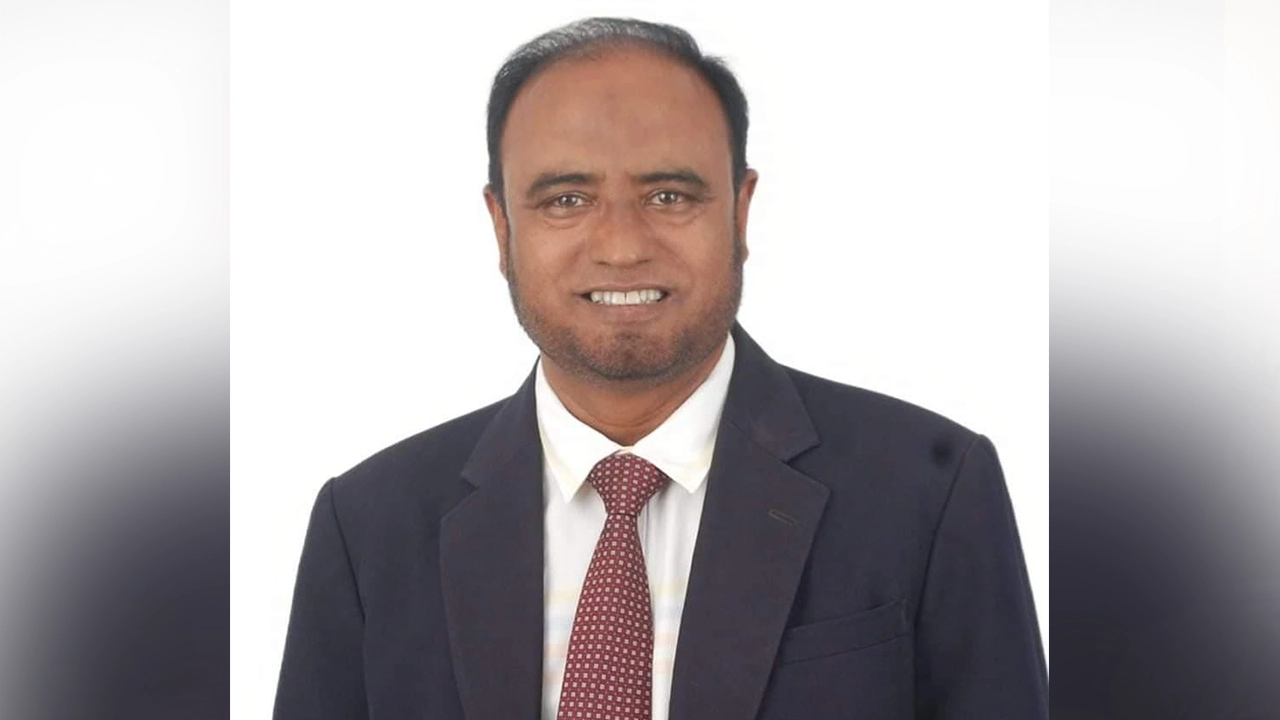 আটক আ.লীগ নেতা কামাল আহমদ। ছবি : সংগৃহীত
