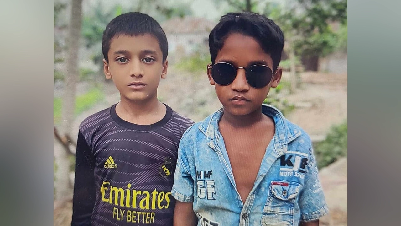 পুকুরে মারা যাওয়া দুই চাচাতো ভাই। ছবি : কালবেলা