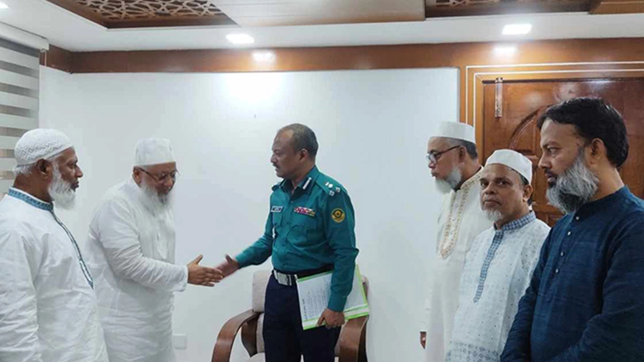 সিএমপি কমিশনারের সঙ্গে জামায়াতে ইসলামী নেতাদের বৈঠক। ছবি : কালবেলা