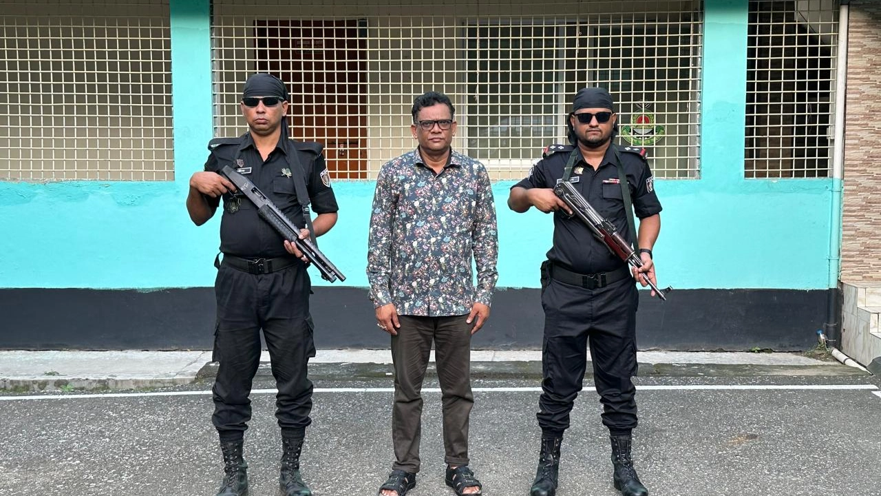 উপজেলা চেয়ারম্যান খাইরুল কবির খোকন। ছবি : কালবেলা