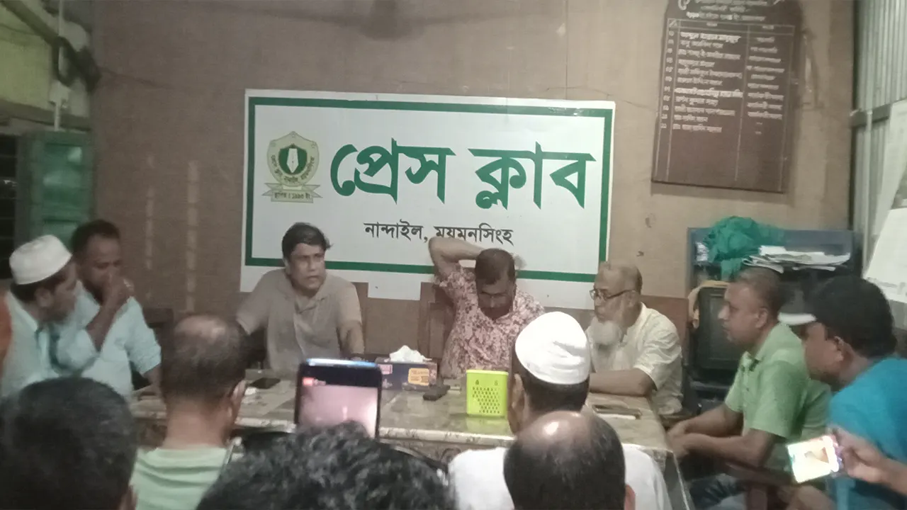 সাংবাদিকদের সঙ্গে মতবিনিময় সভায় এসব কথা বলেন ড. ব্রিগেডিয়ার জেনারেল (অব.) একেএম শামসুল ইসলাম শামস। ছবি : কালবেলা