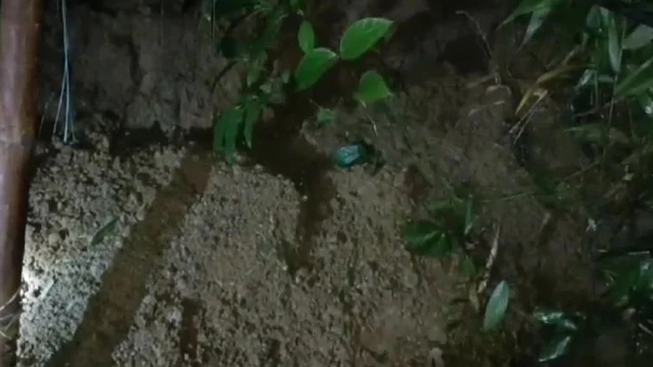 কক্সবাজারে পাহাড় ধস। ছবি : সংগৃহীত