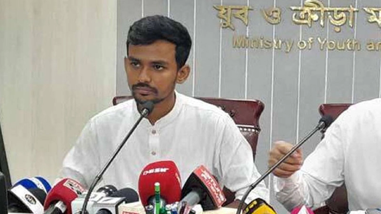 ক্রীড়া উপদেষ্টা আসিফ মাহমুদ। ছবি : সংগৃহীত