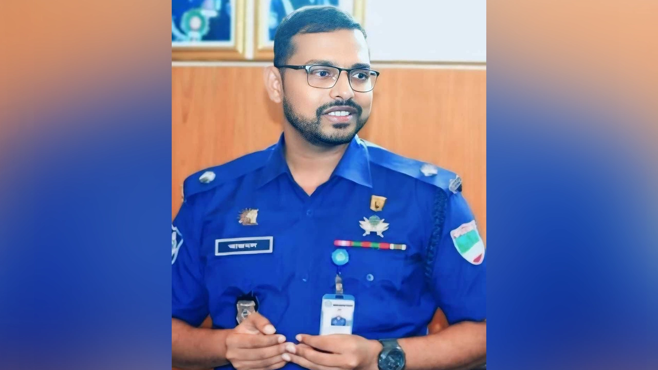 অতিরিক্ত পুলিশ সুপার (এএসপি) আজমল হোসেন। ছবি : কালবেলা