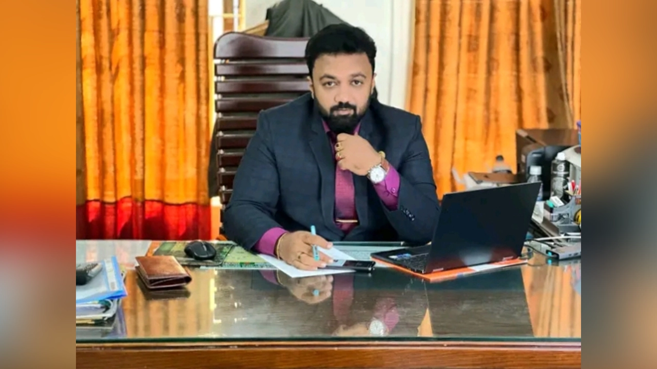 স্ট্যান্ড রিলিজ পাওয়া বিজন কৃষ্ণ খরাতী।  ছবি : কালবেলা