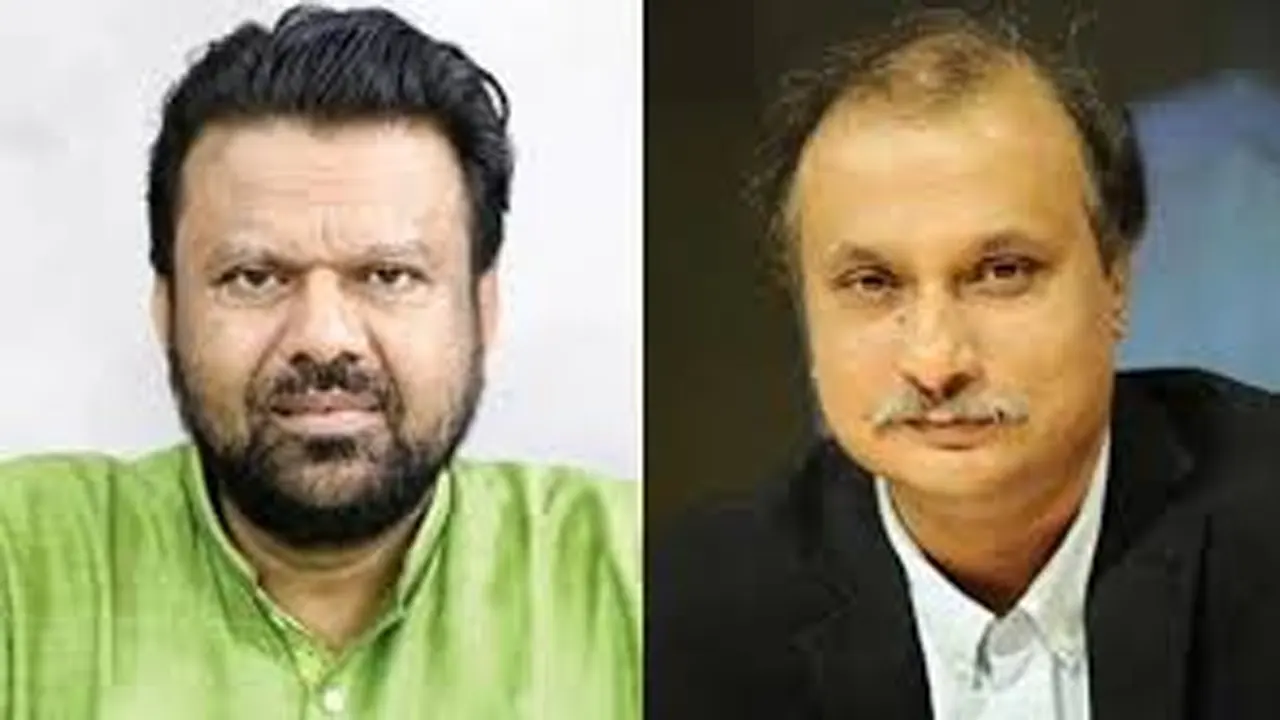 বাঁ দিক থেকে শ্যামল দত্ত ও মোজাম্মেল হক বাবু  । ছবি : সংগৃহীত