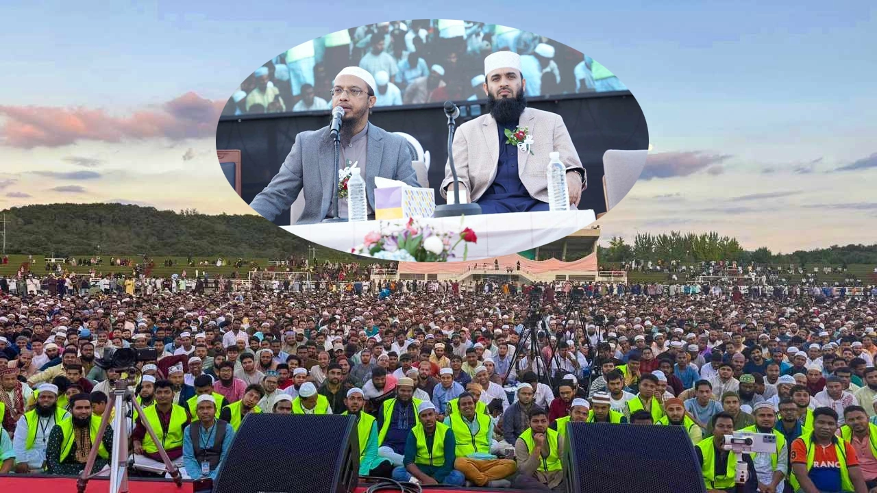 দ. কোরিয়া কনফারেন্সে শায়খ আহমাদুল্লাহ ও ড. মিজানুর রহমান আজহারী। ছবি : কালবেলা