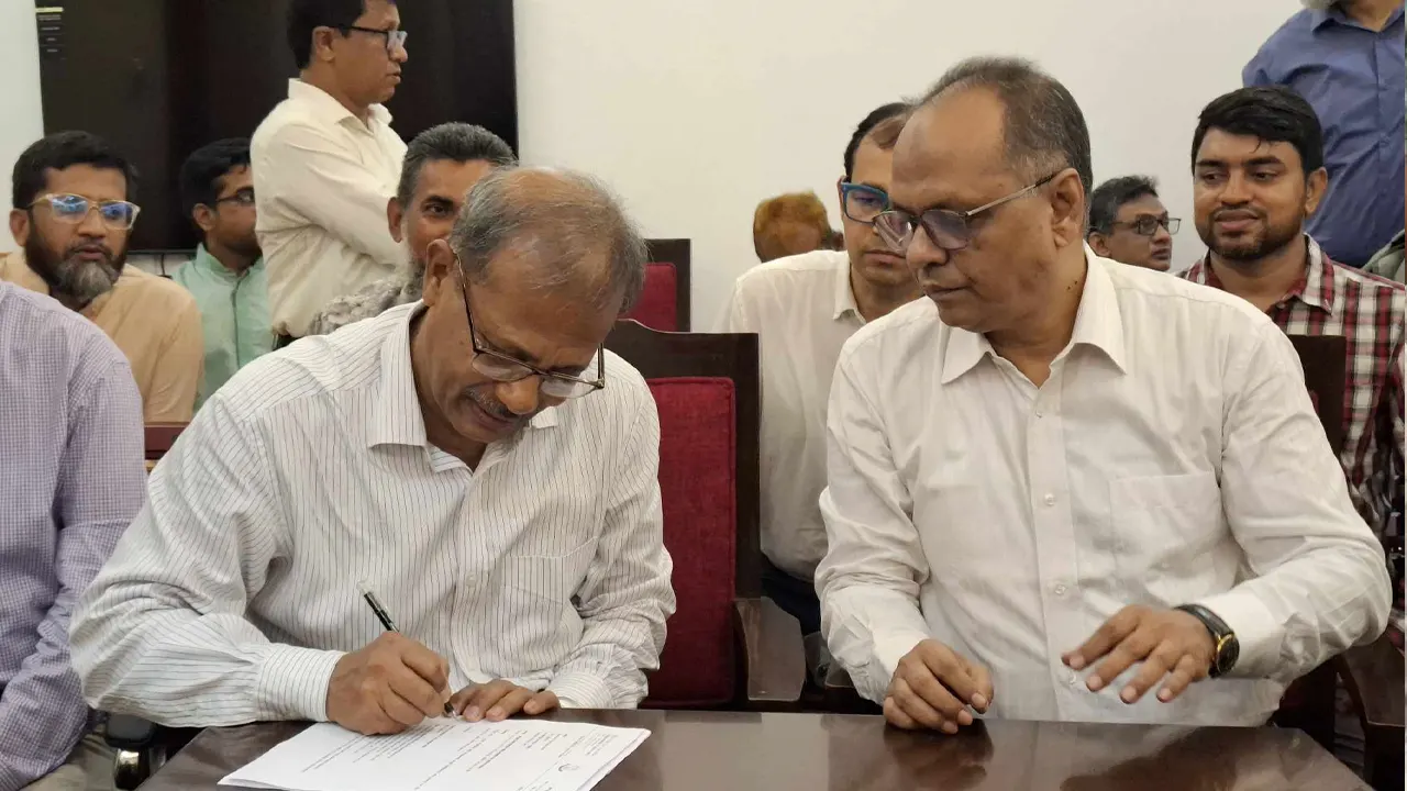 জগন্নাথ বিশ্ববিদ্যালয়ের নব নিযুক্ত উপাচার্য অধ্যাপক ড. মো. রেজাউল করিম। ছবি : কালবেলা