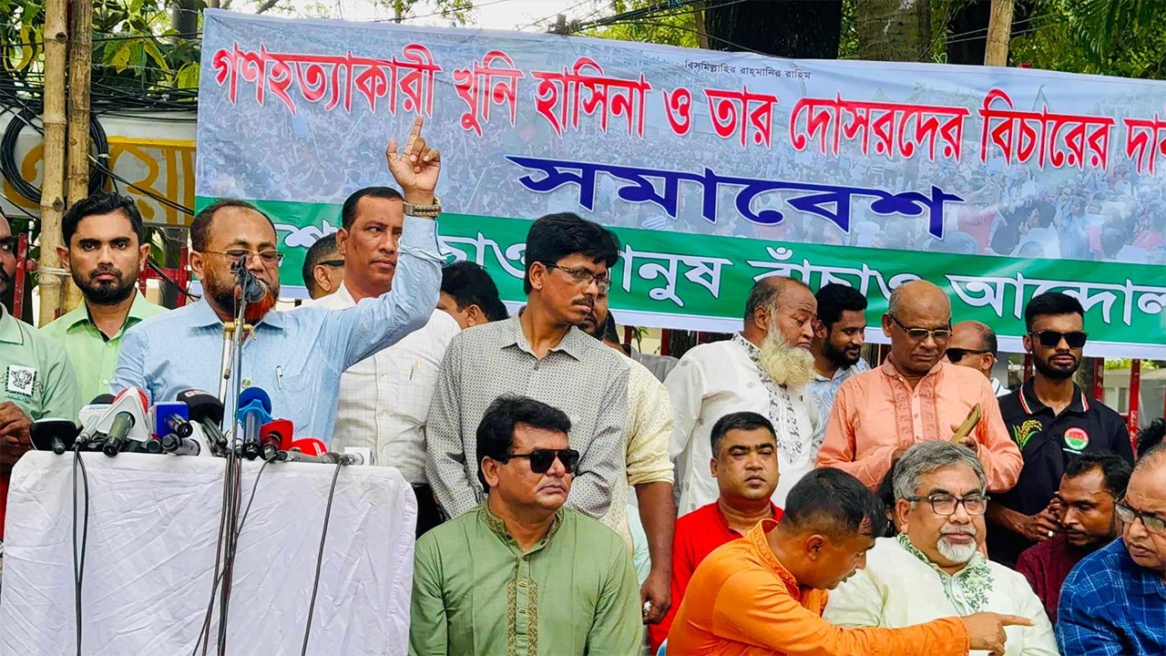 বক্তব্য রাখছেন লায়ন ফারুক রহমান। ছবি : কালবেলা