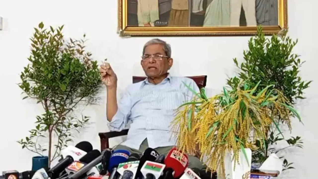দলের চেয়ারপারসনের কার্যালয়ে সাংবাদিকদের সঙ্গে মতবিনিময়কালে মির্জা  ফখরুল ইসলাম আলমগীর। ছবি : কালবেলা