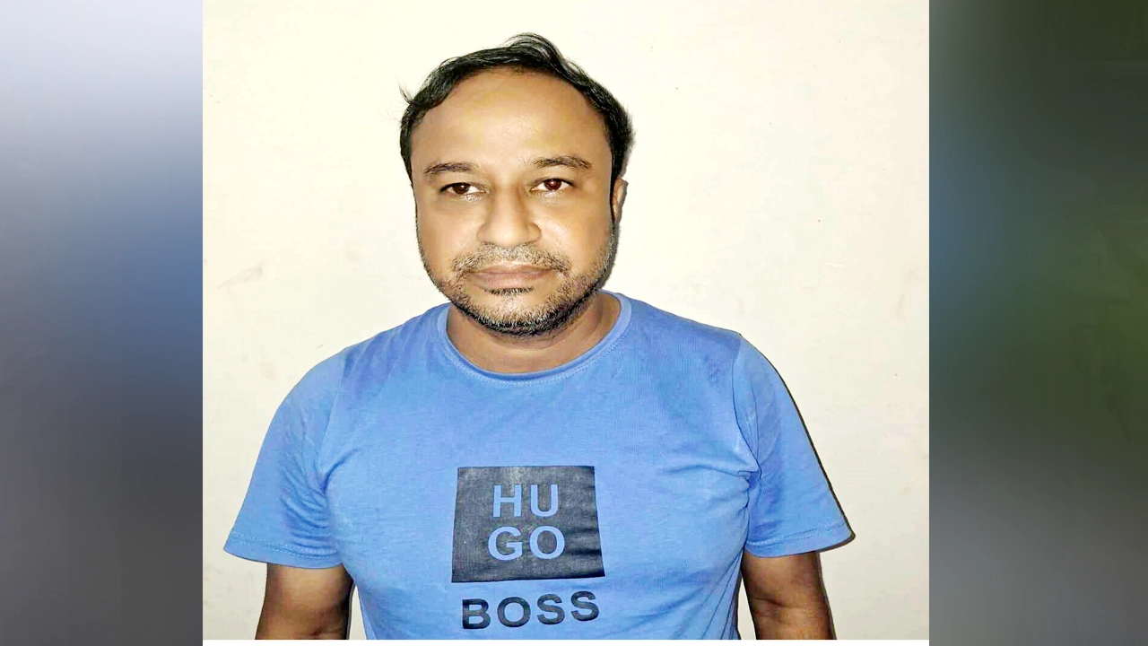 গ্রেপ্তার মাসুদ রানা ওরফে জিএস রানা। ছবি : কালবেলা