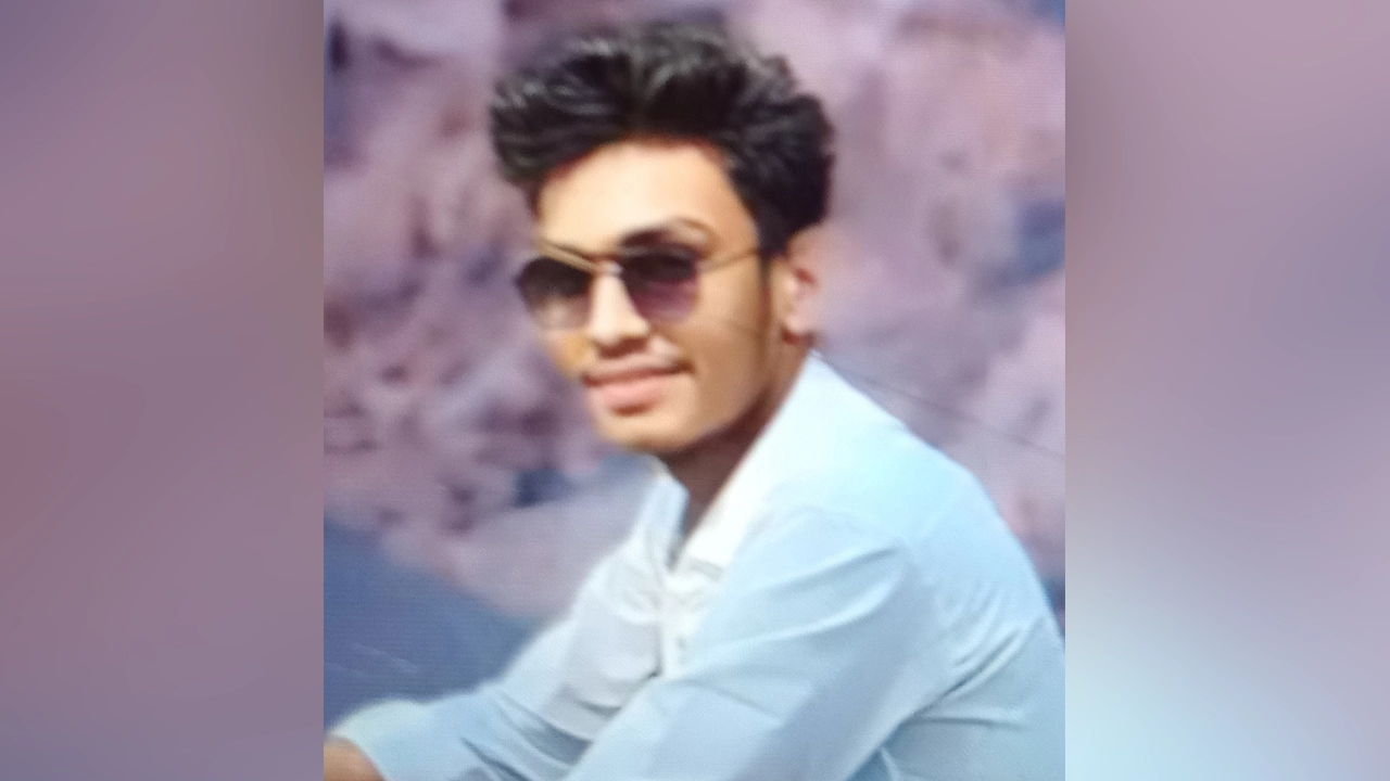 বগুড়ার বাঙালি নদীতে নিখোঁজ রাকিবুল হাসান রাকিব। ছবি : কালবেলা