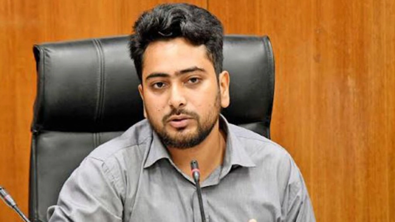 তথ্য ও সম্প্রচার মন্ত্রণালয়ের উপদেষ্টা মো. নাহিদ ইসলাম। ছবি : সংগৃহীত
