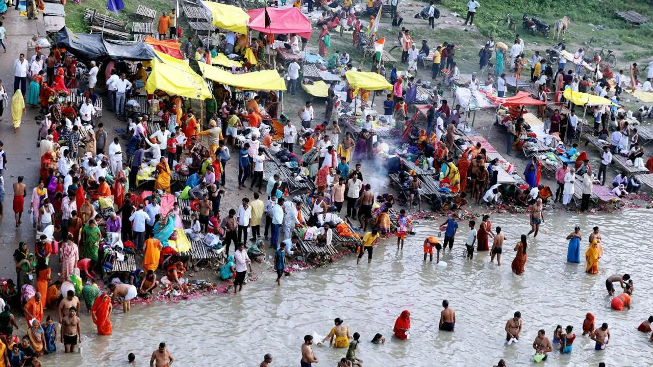 হিন্দুদের স্নান উৎসব। প্রতীকী ছবি