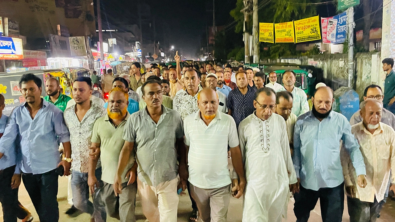 কুলাউড়ার সাবেক এমপি সুলতান মোহাম্মদ মনসুর আহমদ গ্রেপ্তারে আনন্দ মিছিল বের করে স্থানীয় বিএনপি। ছবি : কালবেলা