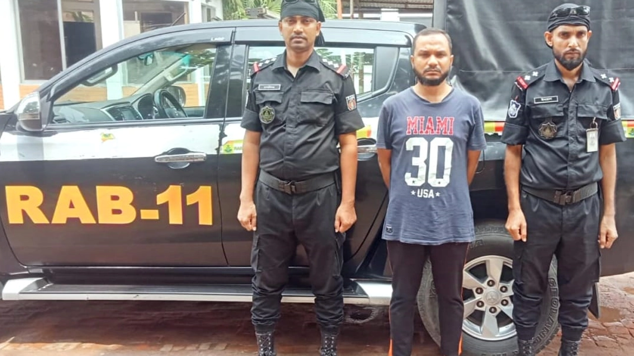ত্বকী হত্যা মামলায় আব্দুল্লাহ আল মামুন ওরফে জামাই মামুনকে গ্রেপ্তার করেছে র‌্যাব। ছবি : কালবেলা