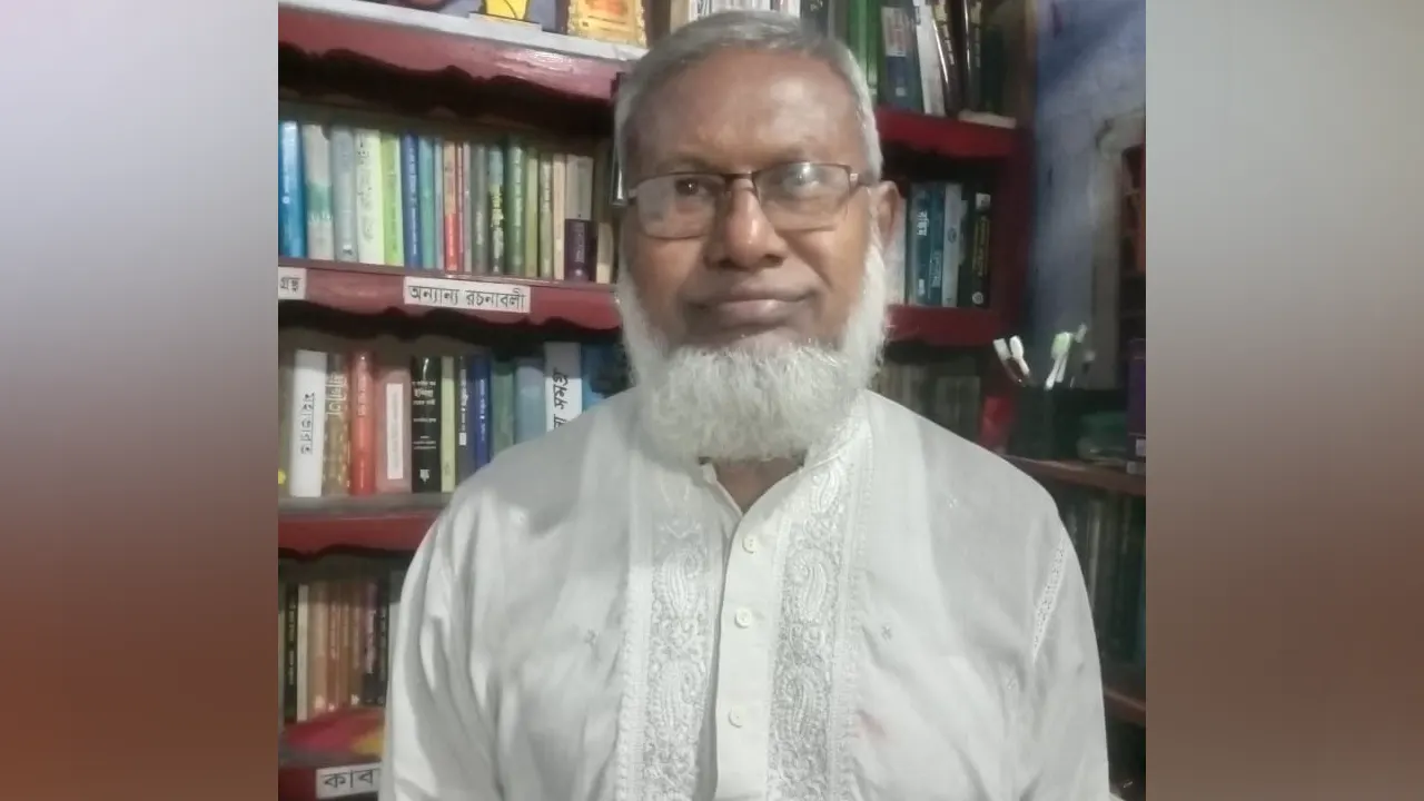 শিক্ষক : আ ব ম আব্দুল মালেক। ছবি : সংগৃহীত