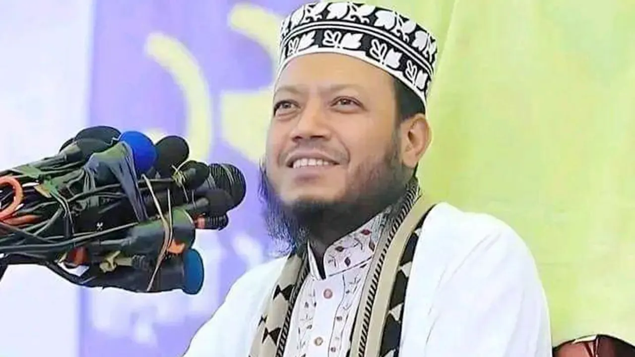 সিরাতের মঞ্চে আমির হামজা