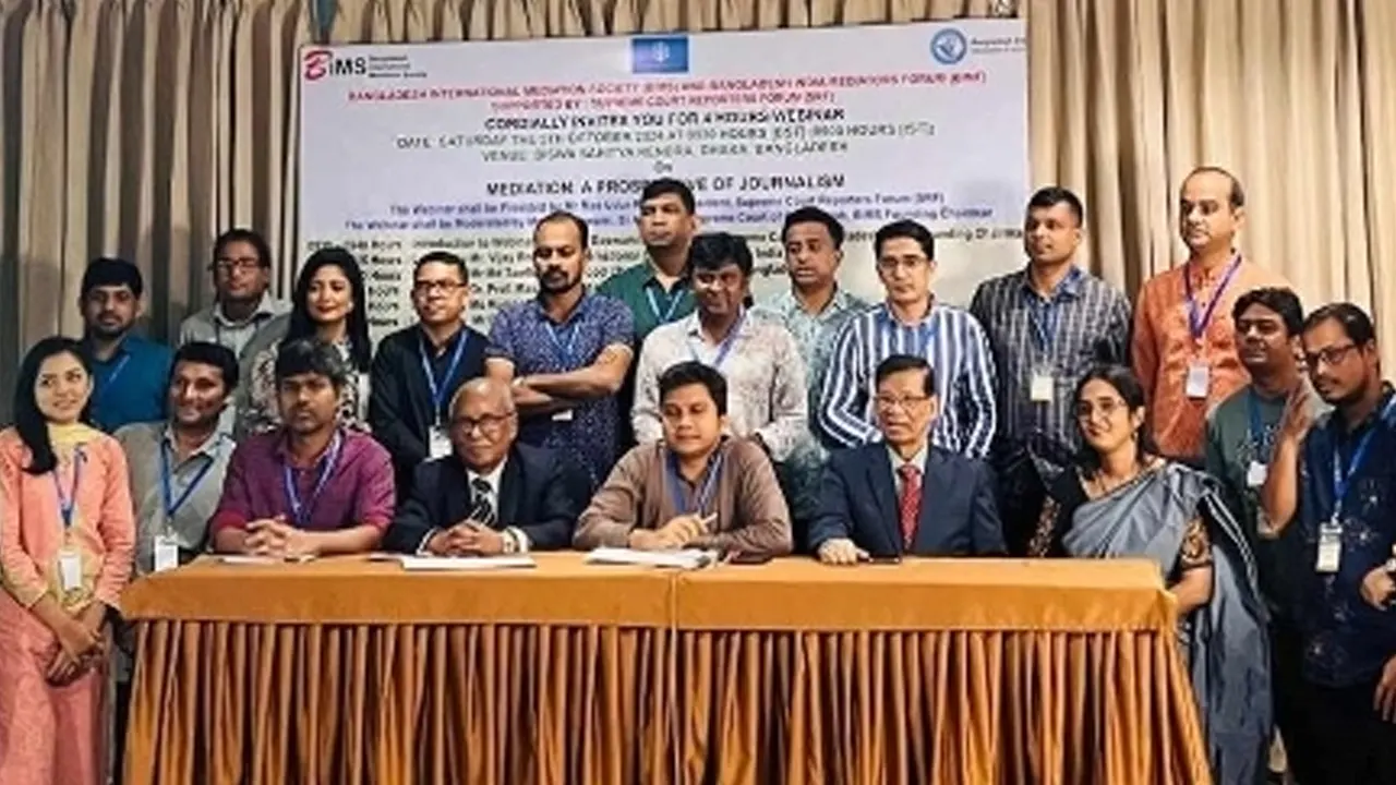 বিশ্বসাহিত্য কেন্দ্রে মেডিয়েশন ও সাংবাদিকতা বিষয়ক কর্মশালা। ছবি : সংগৃহীত