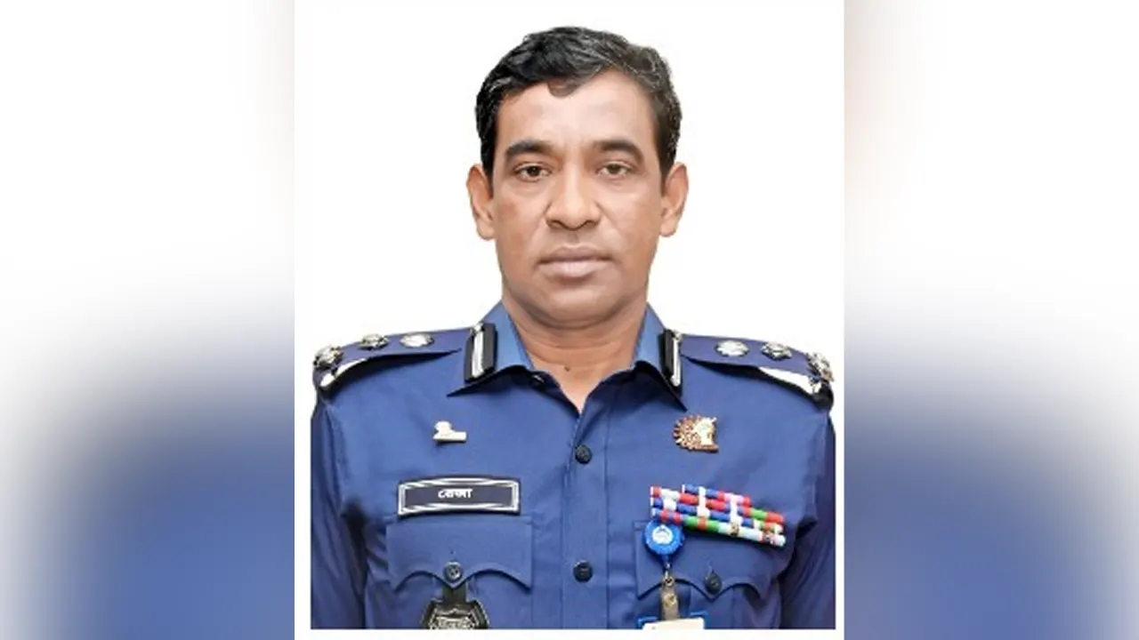 খুলনার নবাগত রেঞ্জ ডিআইজি রেজাউল হক। ছবি : কালবেলা