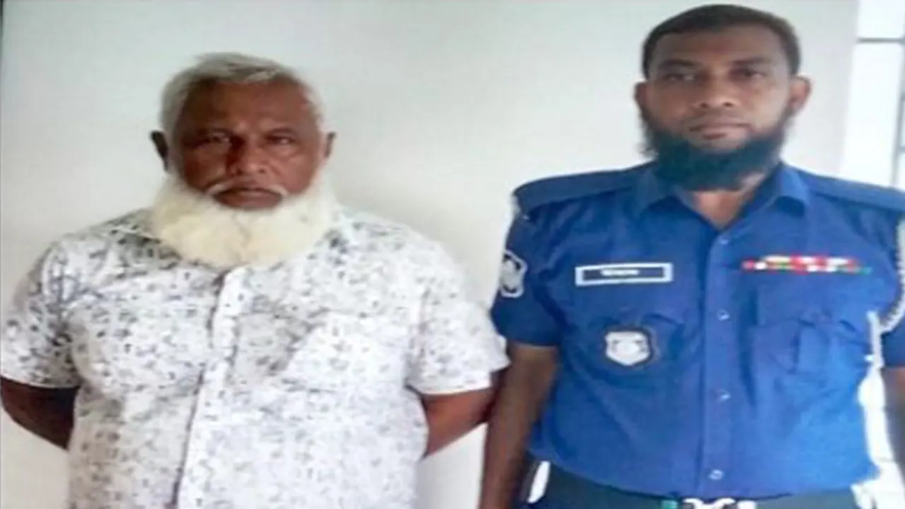 ইউপি চেয়ারম্যান মন্টু বিশ্বাসকে গ্রেপ্তার করেছে পুলিশ। ছবি : কালবেলা