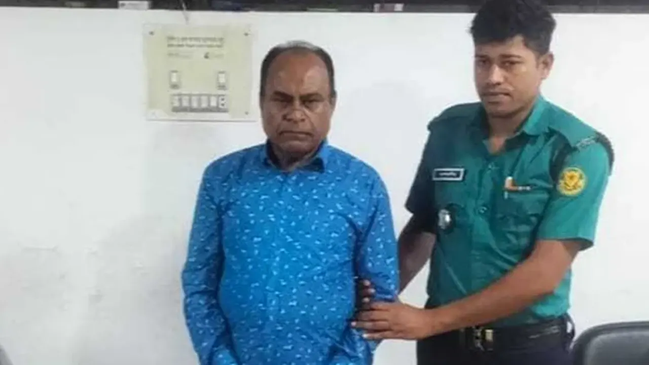 গ্রেপ্তার আজিজ মোল্লা। ছবি : সংগৃহীত