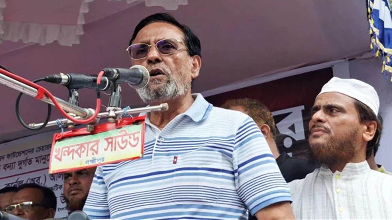 সমাবেশে বক্তব্য রাখছেন এলডিপি সভাপতি কর্নেল (অব.) অলি আহমদ। পুরোনো ছবি