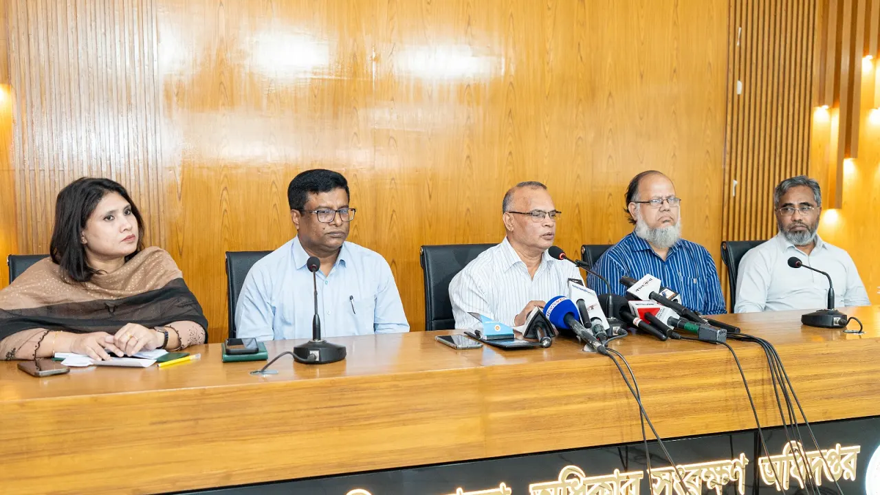ডিমের মূল্য স্থিতিশীল রাখতে জাতীয় ভোক্তা-অধিকার সংরক্ষণ অধিদপ্তরে মতবিনিময় সভা অনুষ্ঠিত হয়েছে। ছবি : সংগৃহীত