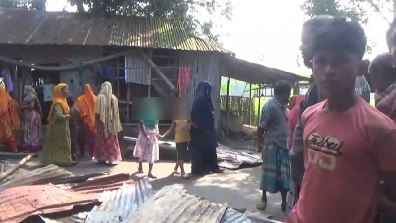 ভাঙচুর করা বাড়ি। ছবি : কালবেলা