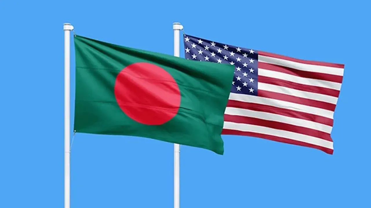 বাংলাদেশ ও যুক্তরাষ্ট্রের পতাকা।