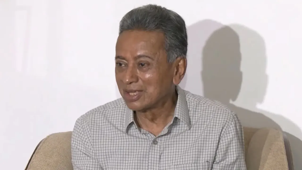 রাজধানীর ইঞ্জিনিয়ারিং ইনস্টিটিউশন মিলনায়তনে আলোচনা সভায় আমীর খসরু মাহমুদ চৌধুরী। ছবি : সংগৃহীত