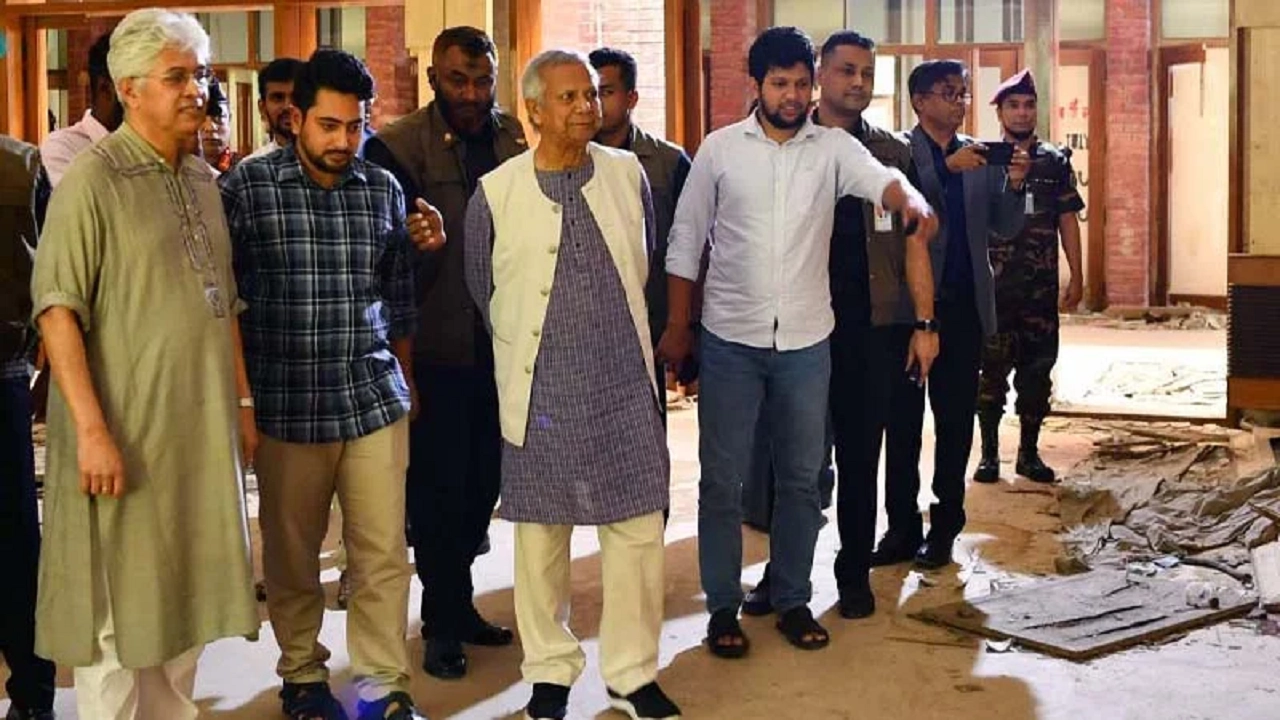 গণভবনে দ্রুত জাদুঘর নির্মাণ করতে নির্দেশনা দিয়েছেন প্রধান উপদেষ্টা ড. মুহাম্মদ ইউনূস। ছবি : সংগৃহীত