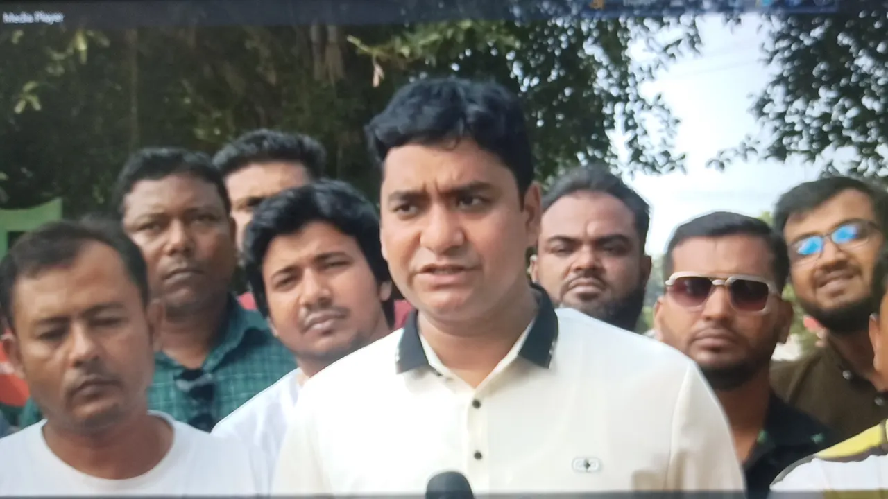 কথা বলছেন ছাত্রদল কেন্দ্রীয় সাধারণ সম্পাদক নাছির উদ্দিন নাছির। ছবি : কালবেলা