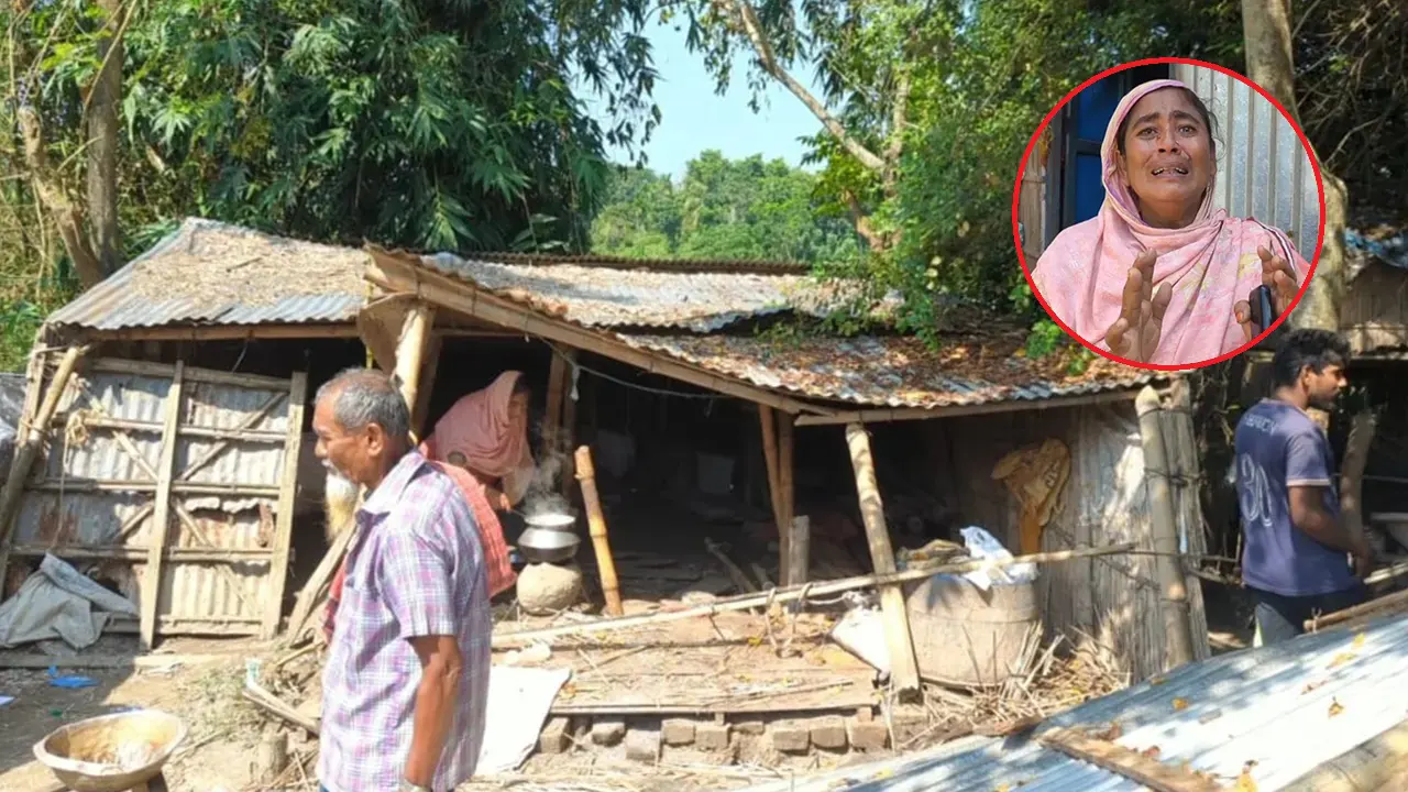 ভেঙে ফেলা বিধবা আসমা বেগমের ঘর। ছবি : কালবেলা