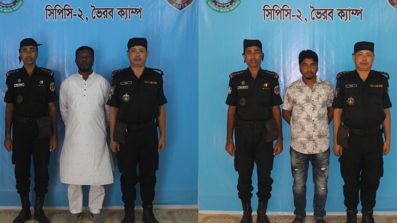 গ্রেপ্তার শহীদুল্লাহ কায়সার (বাঁয়ে) ও ছাত্রলীগ নেতা আশরাফুল ইসলাম রাব্বি (ডানে)। ছবি : কালবেলা