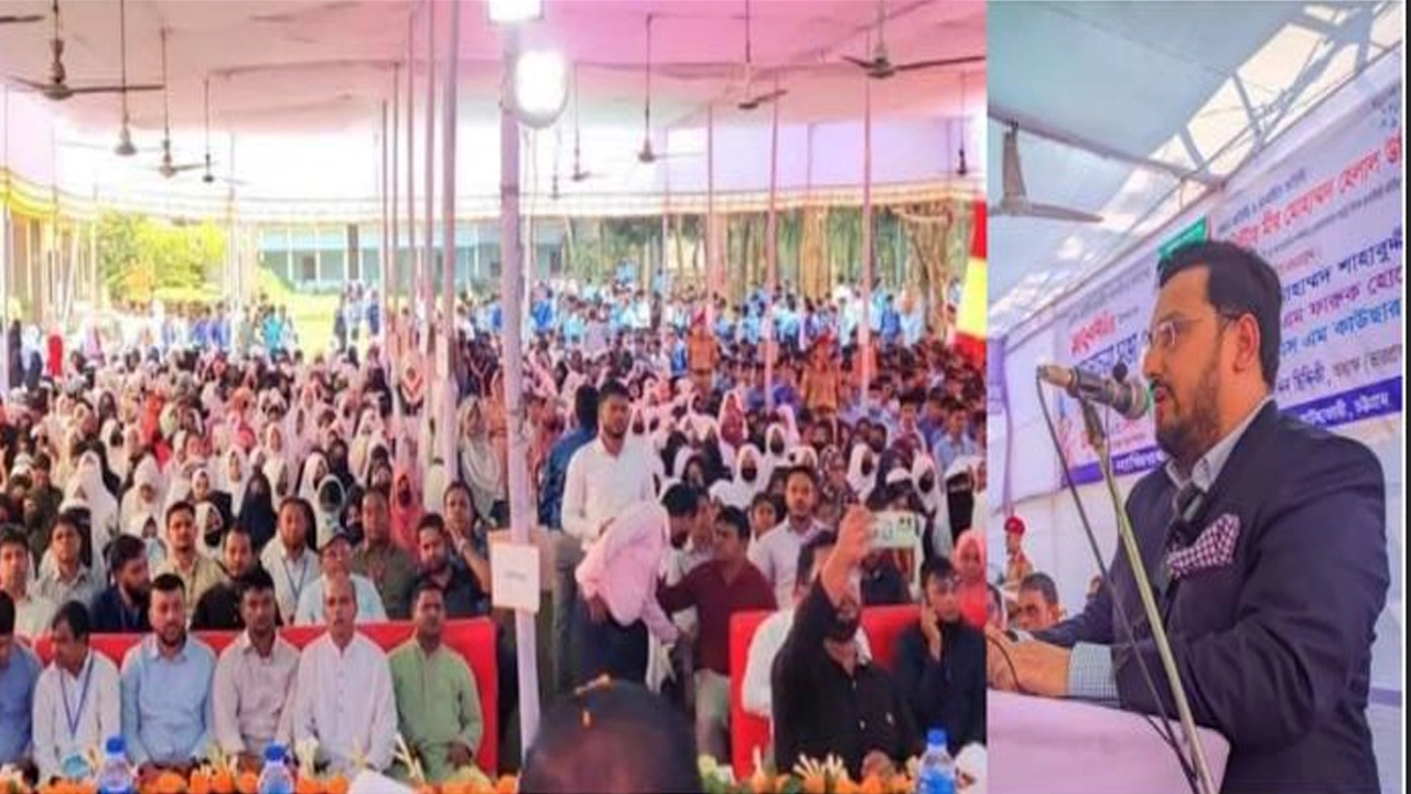 সংবর্ধনা সভায় বক্তব্য রাখেন ব্যারিস্টার মীর মোহাম্মদ হেলাল উদ্দিন। ছবি : কালবেলা