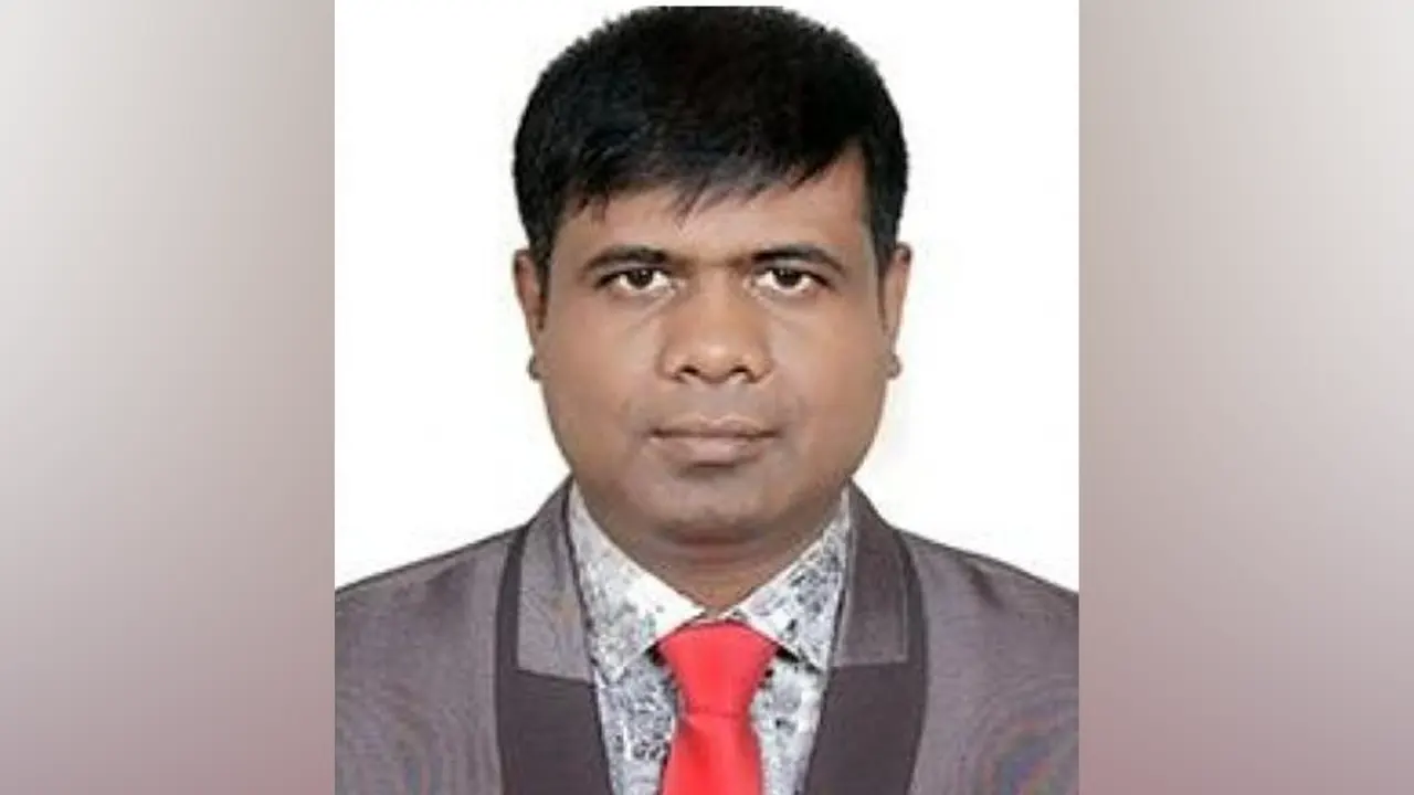 জগন্নাথ বিশ্ববিদ্যালয়ের ইসলামের ইতিহাস বিভাগের সহকারী অধ্যাপক মো. আবু সালেহ সেকেন্দার। পুরোনো ছবি