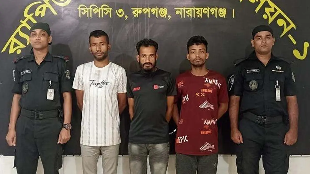 গ্রেপ্তার ৩ আসামি। ছবি : কালবেলা