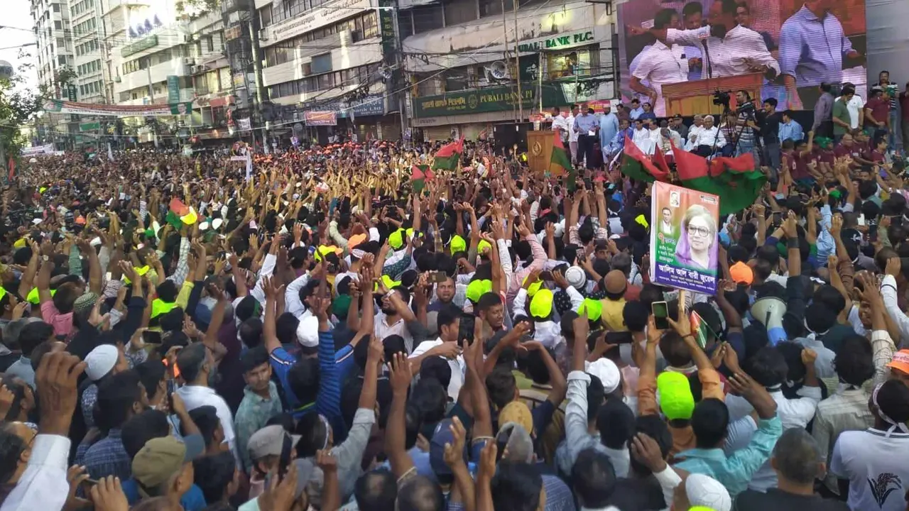 বিএনপির পূর্বঘোষিত সমাবশে নেতাকর্মীদের ঢল। ছবি : কালবেলা