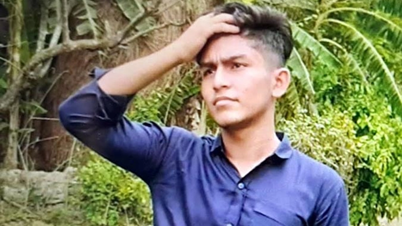 সাহাদাত হোসেন (১৬)। ছবি : বাসস