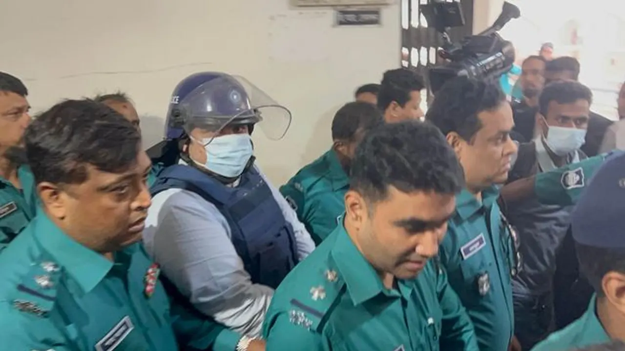 দেশ টিভির ব্যবস্থাপনা পরিচালক (এমডি) আরিফ হাসান। ছবি : কালবেলা