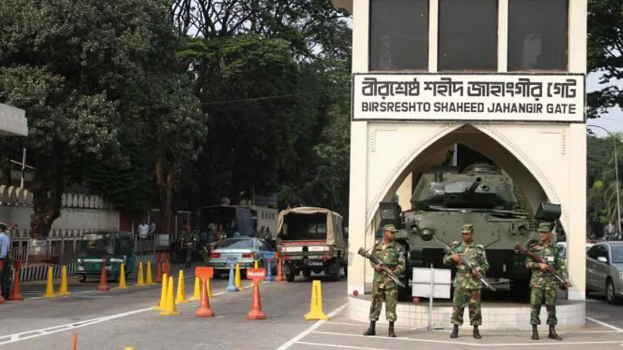 সশস্ত্র বাহিনী দিবস উপলক্ষে আজ ঢাকা সেনানিবাসে যানবাহন চলাচল সীমিত করা হয়েছে। ছবি : সংগৃহীত